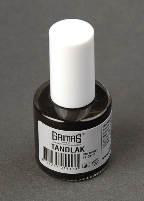 Halloween Make-Up Black Tooth Enamel 3 Halloween Make-Up Black Tooth Enamel