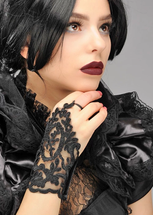 Ladies Gothic Black Lace Fingerless Gloves 3 Ladies Gothic Black Lace Fingerless Gloves