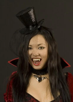 Deluxe Vampire Fangs Tooth Caps -PartyPersona Store deluxe vampire fangs 03